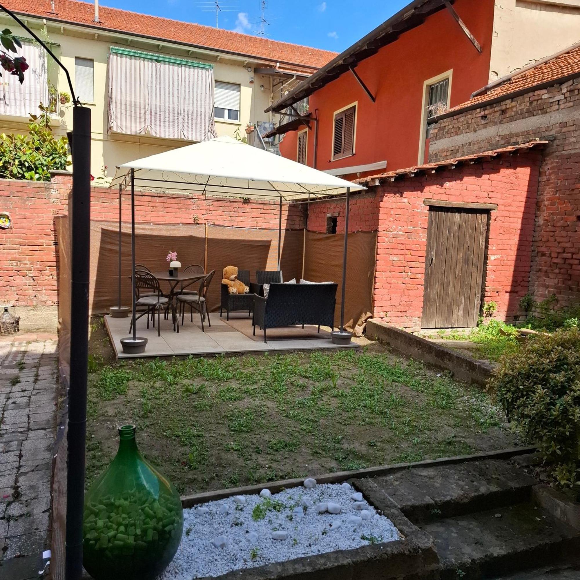 Casa Magenta Appartement Asti Buitenkant foto